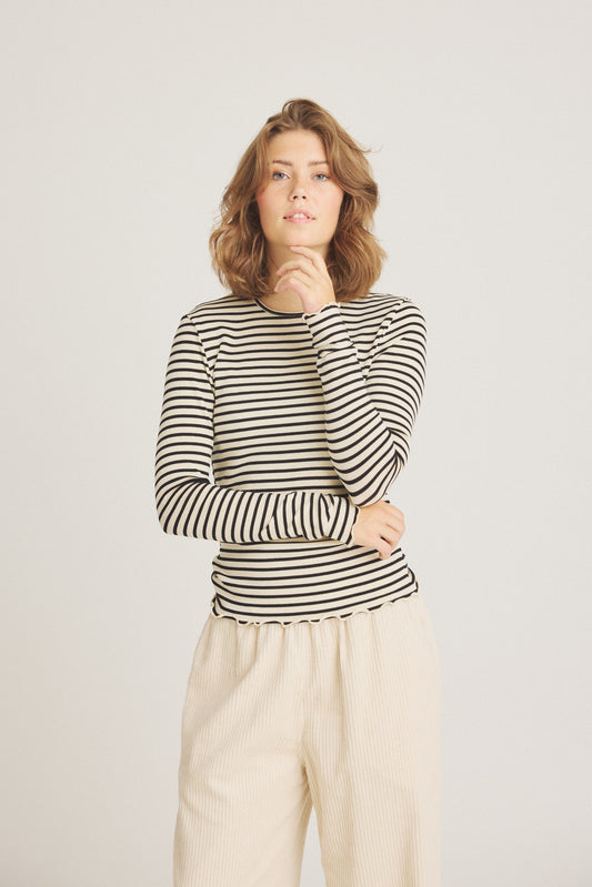 LUXZUZ // ONE TWO Amar T-shirt T-Shirt 999 Black