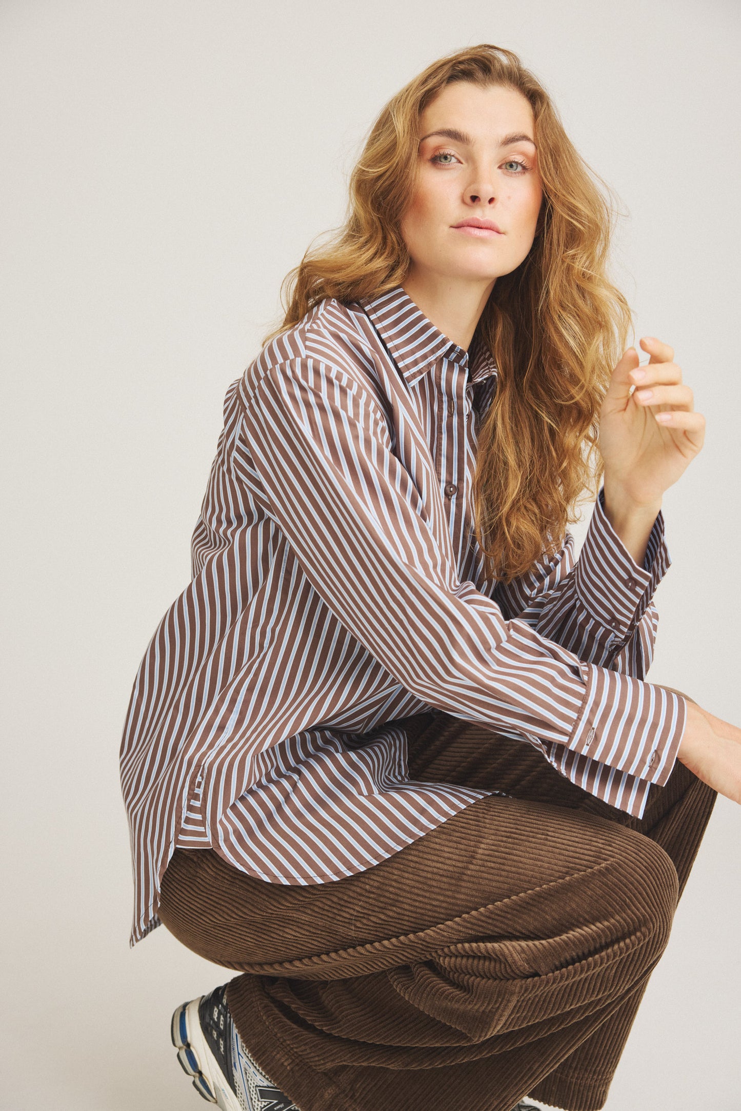 LUXZUZ // ONE TWO Gertantu Shirt Shirt 788 Chocolate Chip