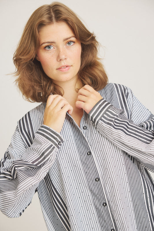 LUXZUZ // ONE TWO Gertia Shirt Shirt 888 Phantom