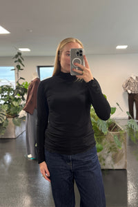 Jachio Bamboo Rollneck - Black