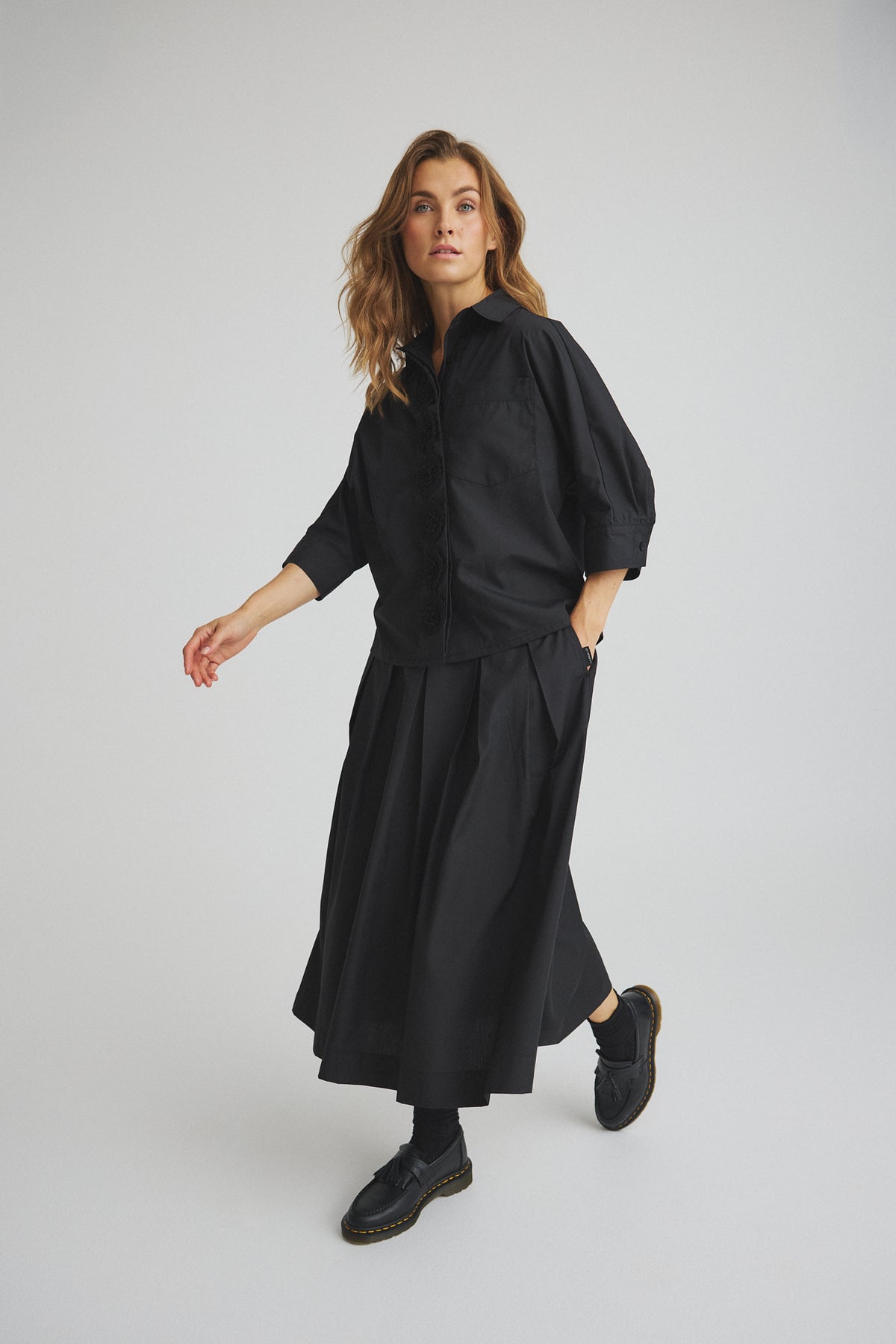 LUXZUZ // ONE TWO Jansine Skirt Skirt 999 Black