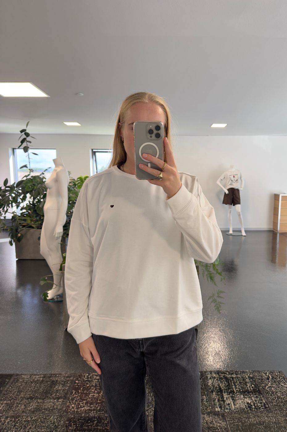 LUXZUZ // ONE TWO Jeanie Sweat Sweat 737 Cream