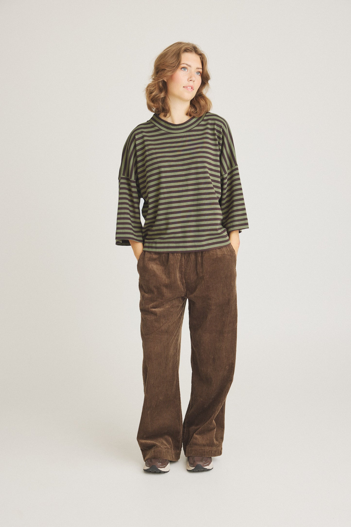 LUXZUZ // ONE TWO Julia T-Shirt T-Shirt 627 Loden Green