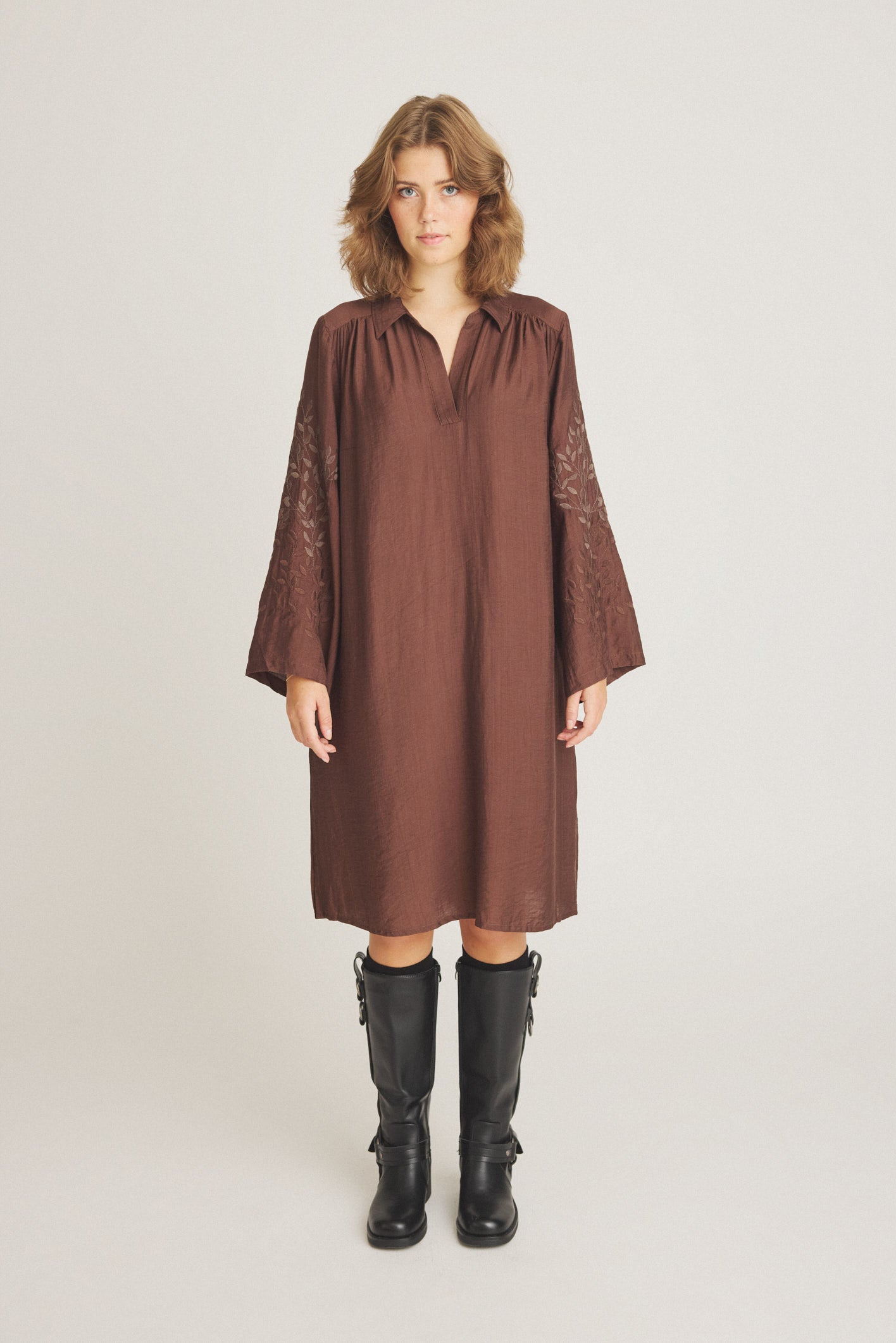 LUXZUZ // ONE TWO Siwian Dress Dress 718 Suitcase Brown