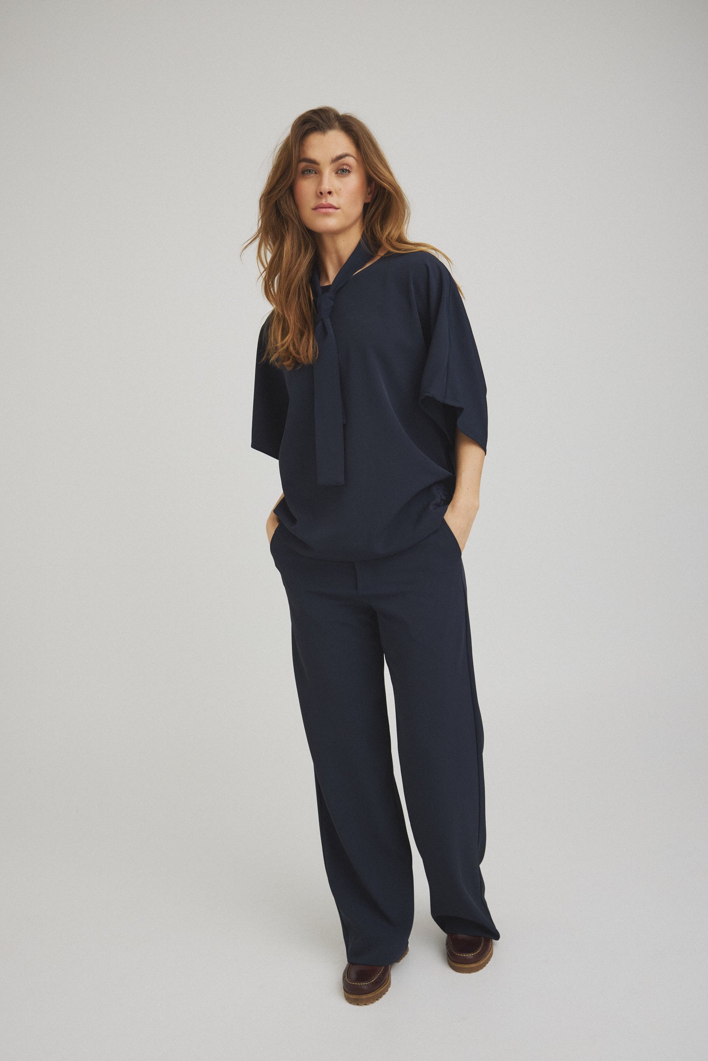 LUXZUZ // ONE TWO Thalia Pant Pant 540 Dark Marine