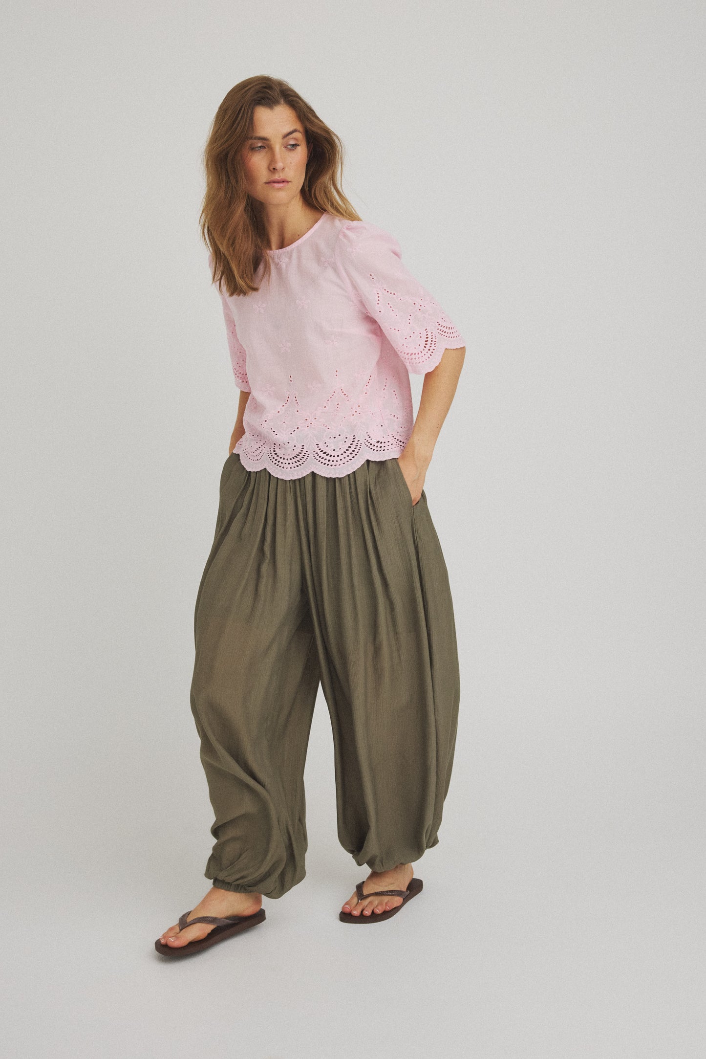 LUXZUZ // ONE TWO Valentina Pant Pant Army Green 6330