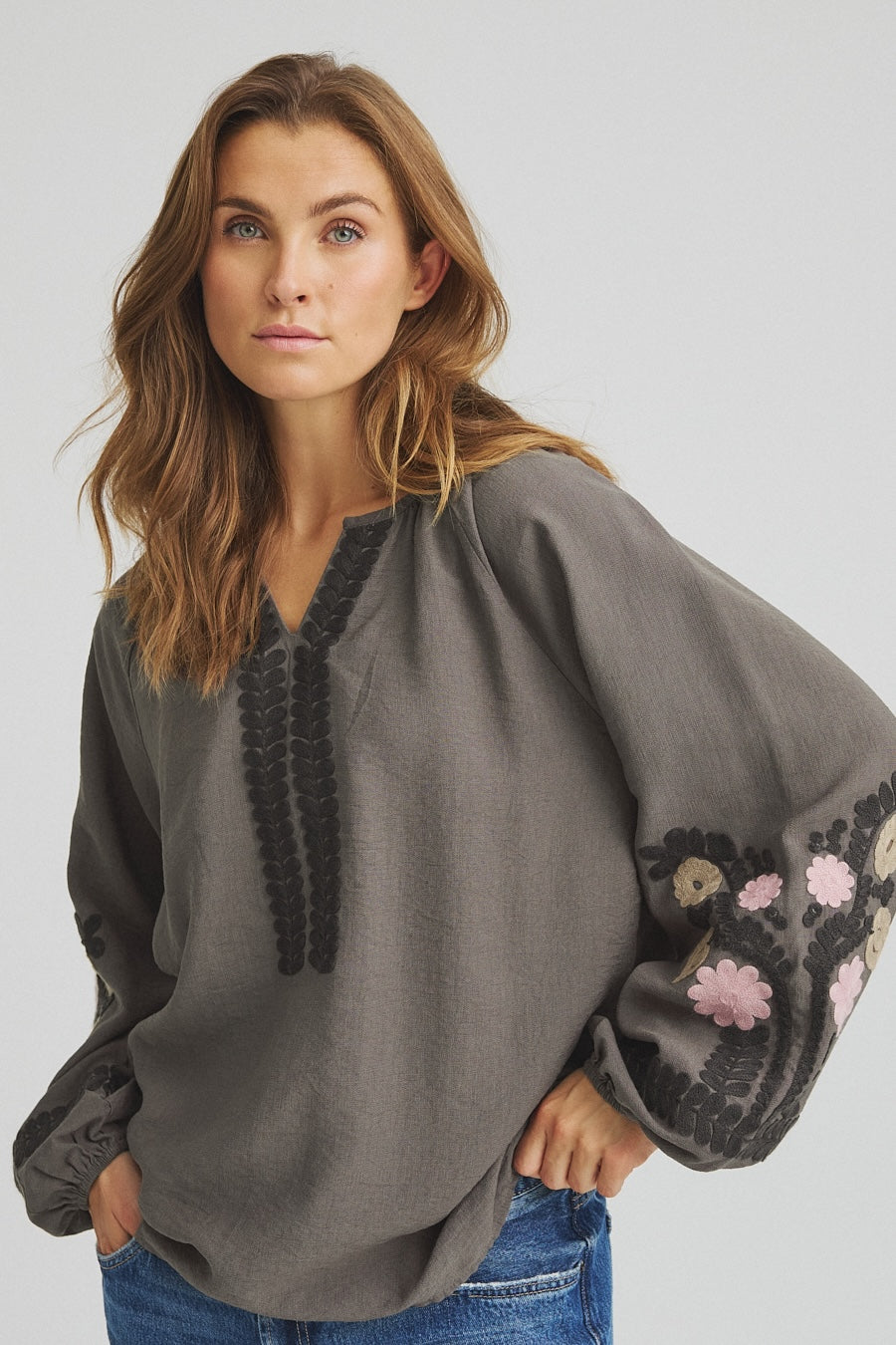 LUXZUZ // ONE TWO Adel Blouse Blouse 774 Granola