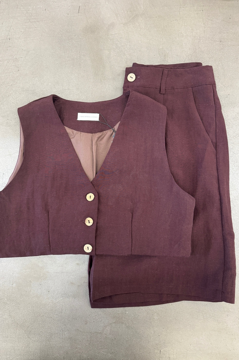 LUXZUZ // ONE TWO Alessandra Vest Vest Wine 4090