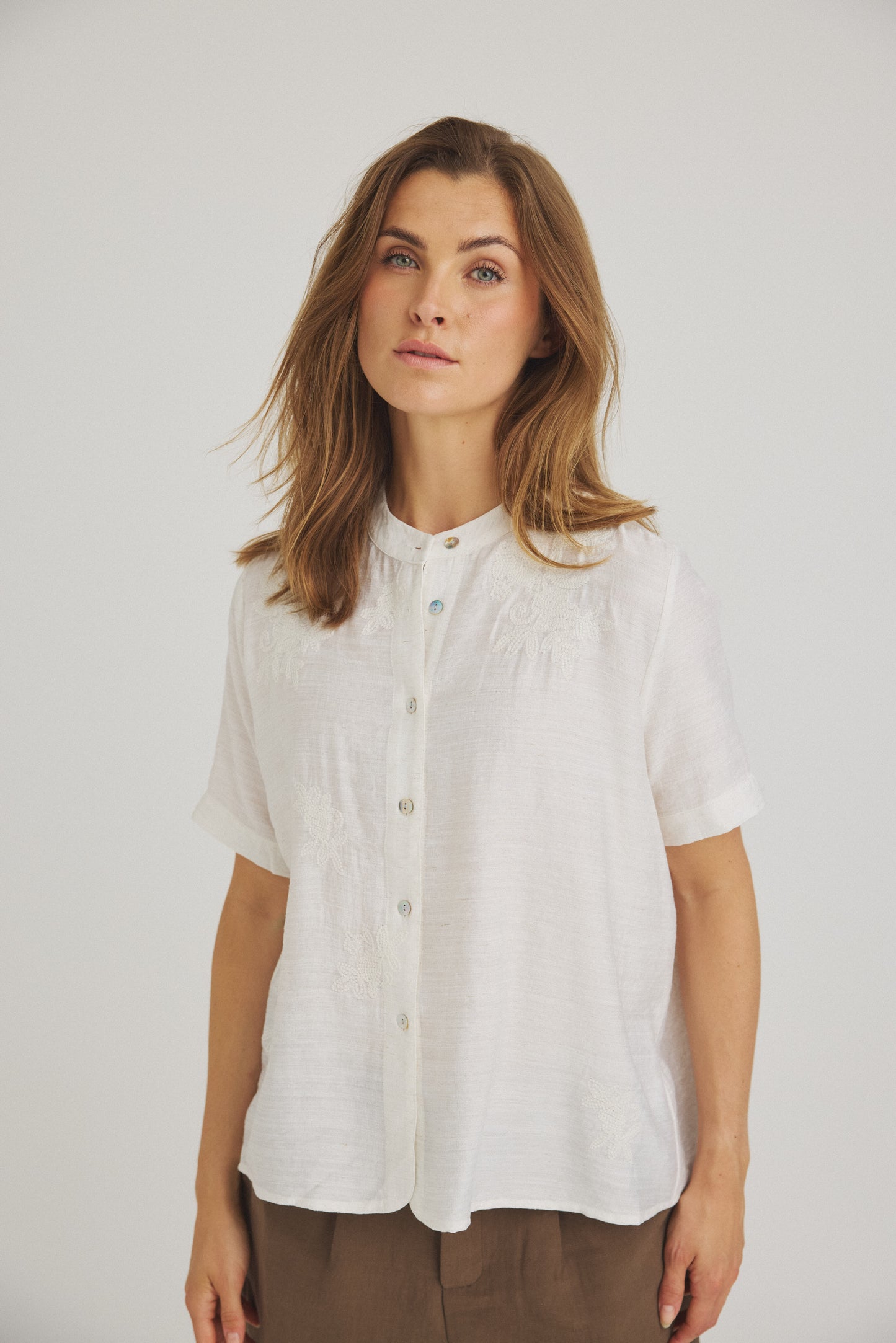 LUXZUZ // ONE TWO Alina Shirt Shirt Cream 7037