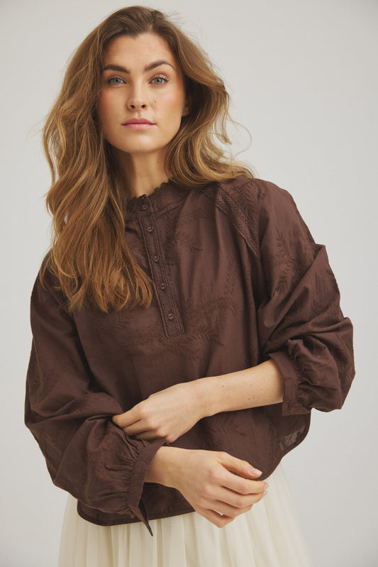 LUXZUZ // ONE TWO Alvina Blouse Blouse 795 Coffee Bean