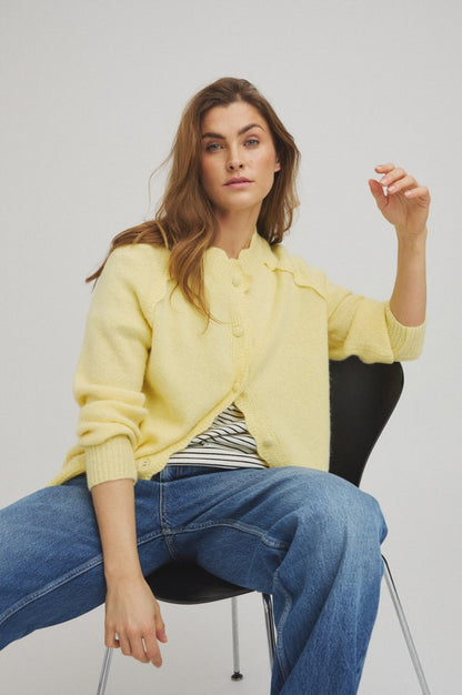 LUXZUZ // ONE TWO Beaneth Knit Knit 129 Pastel Yellow
