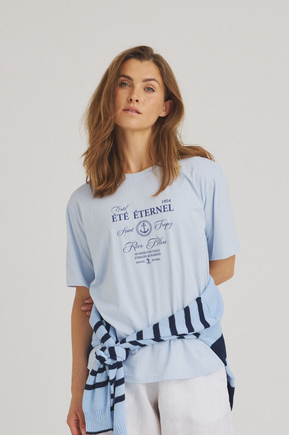 LUXZUZ // ONE TWO Bleu T-shirt T-Shirt 532 Ballad Blue