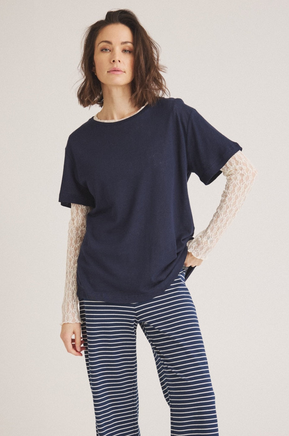 LUXZUZ // ONE TWO Essenti Linen T-Shirt T-Shirt 575 Navy Blue