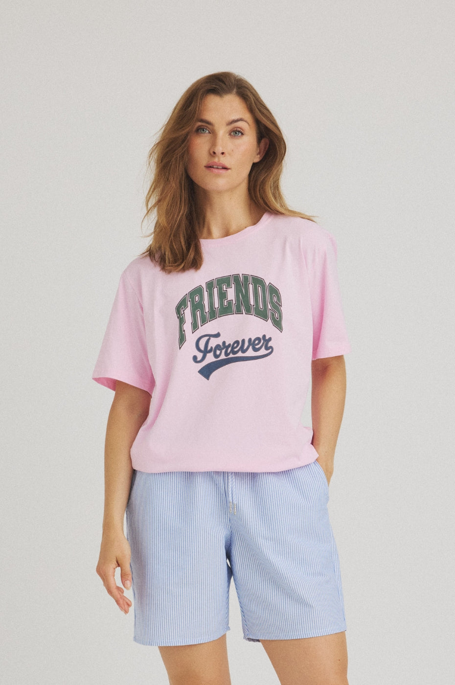 LUXZUZ // ONE TWO Friefor T-shirt T-Shirt 322 Pink Lady