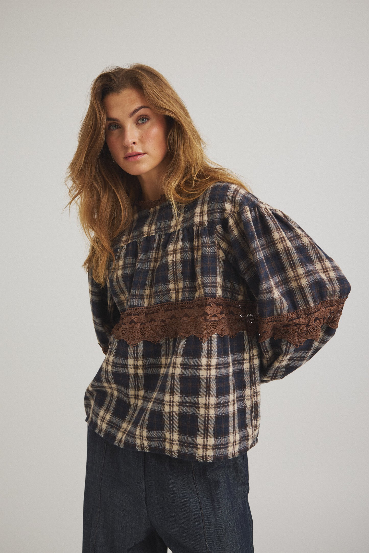 LUXZUZ // ONE TWO Julla Blouse Blouse 577 Night Blue