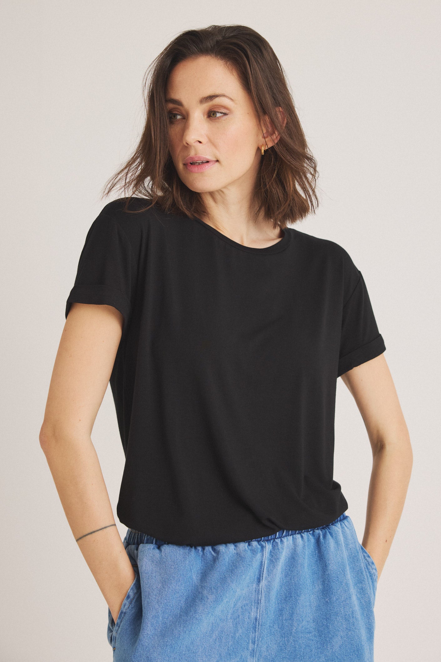 LUXZUZ // ONE TWO Karin Bamboo T-Shirt 999 Black