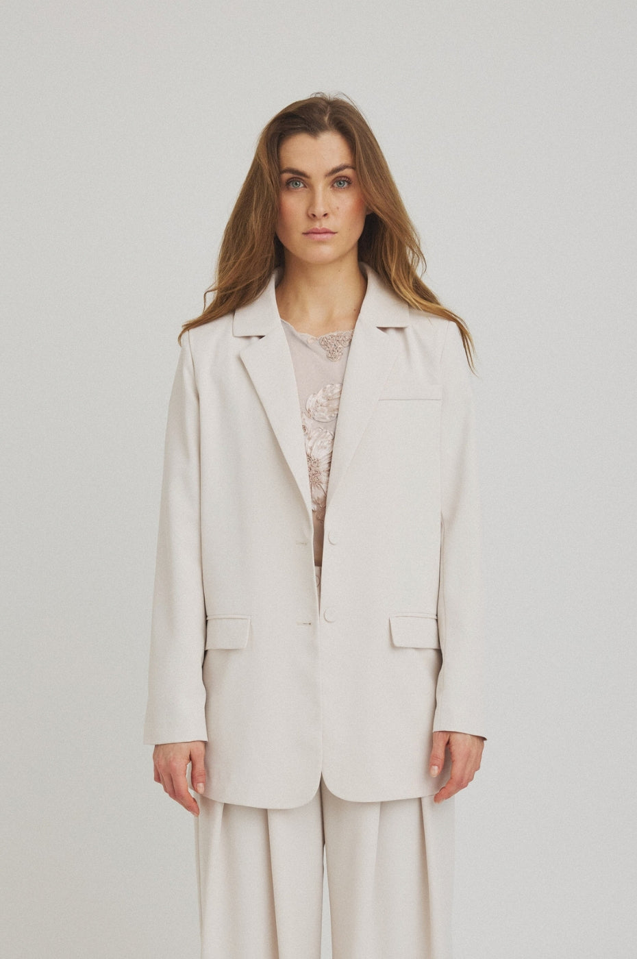 LUXZUZ // ONE TWO Sussan Blazer Jacket 708 White Sand