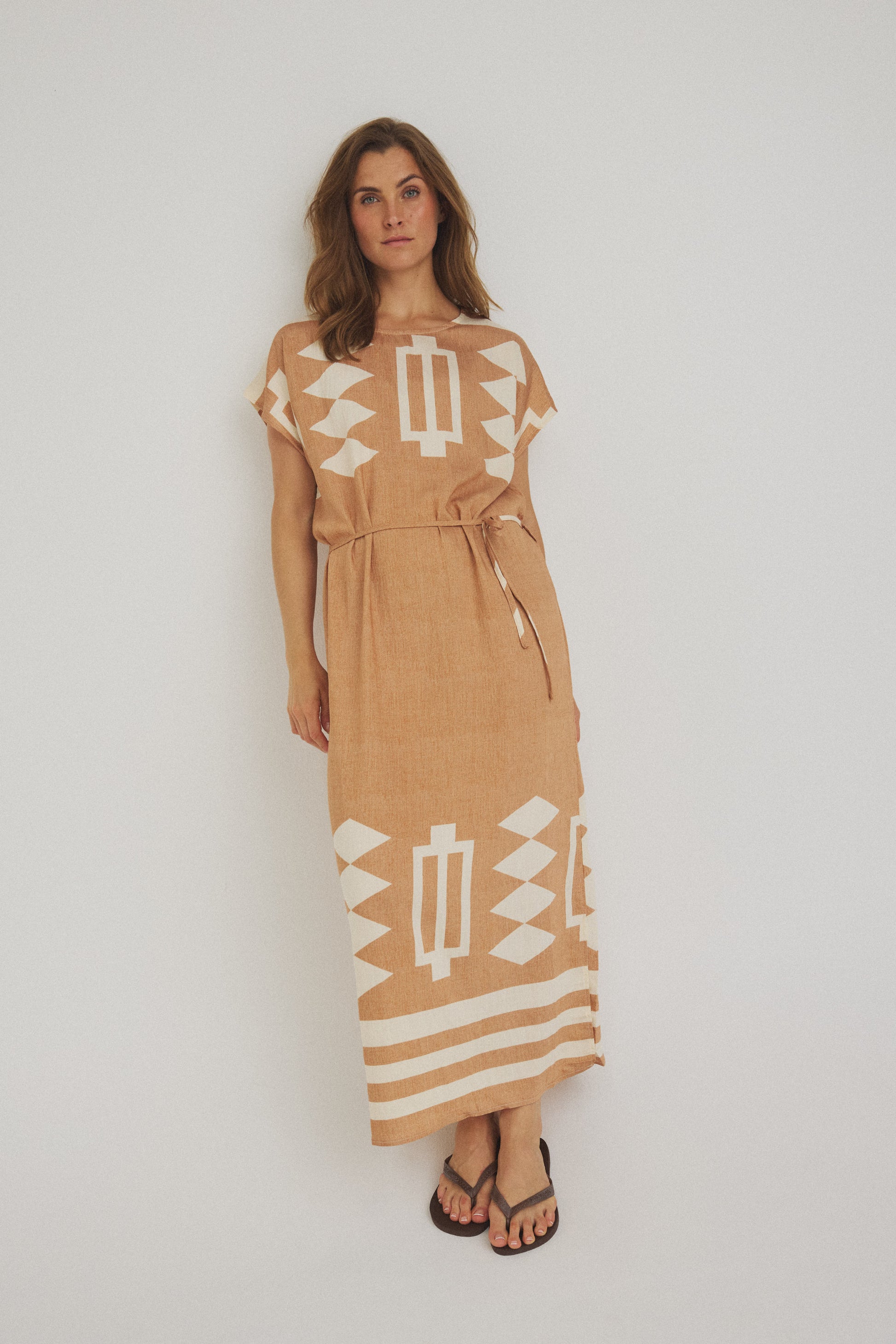 LUXZUZ // ONE TWO Vejdi Dress Dress Cappuccino 7700