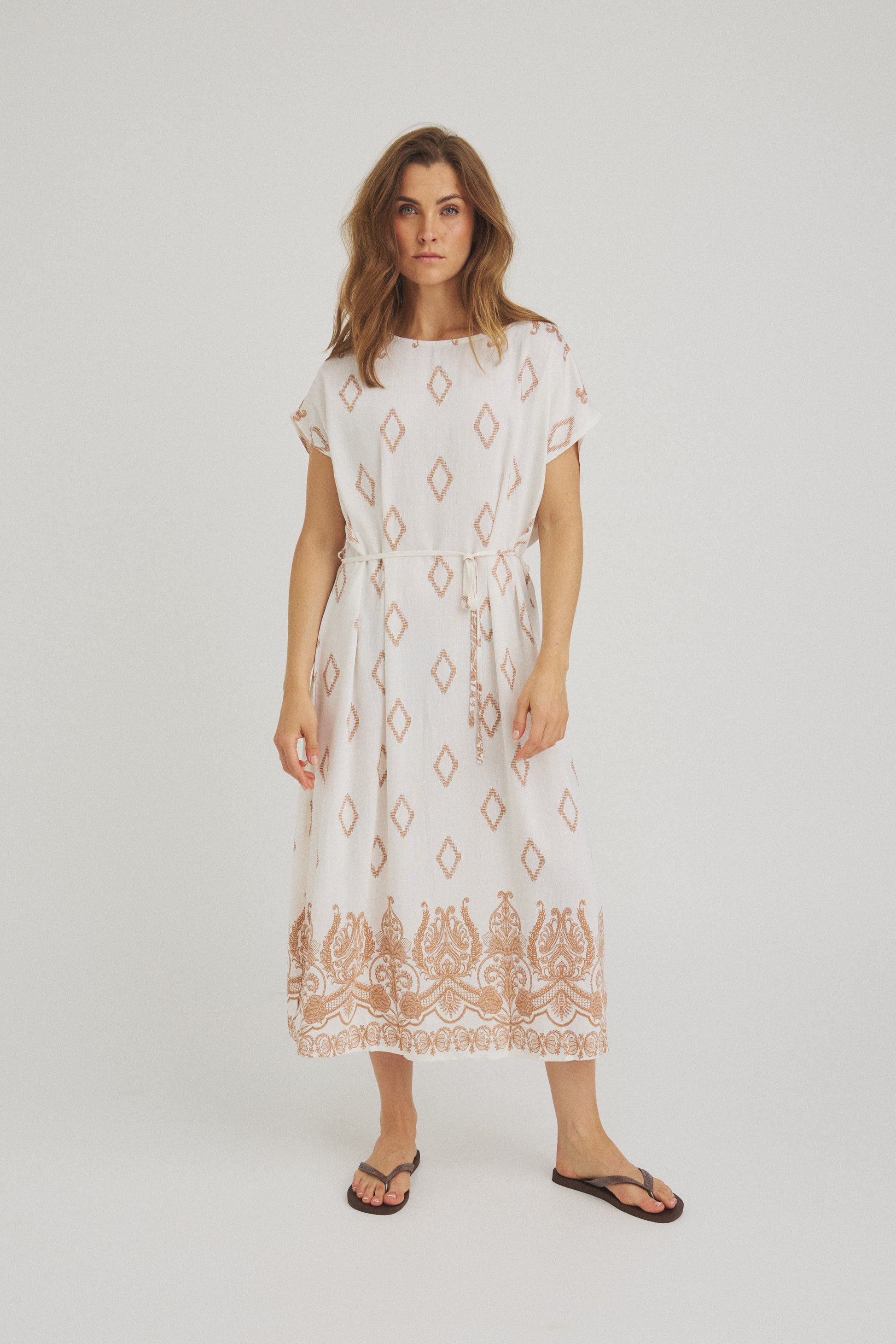 LUXZUZ // ONE TWO Vela Dress Dress Off White 7038