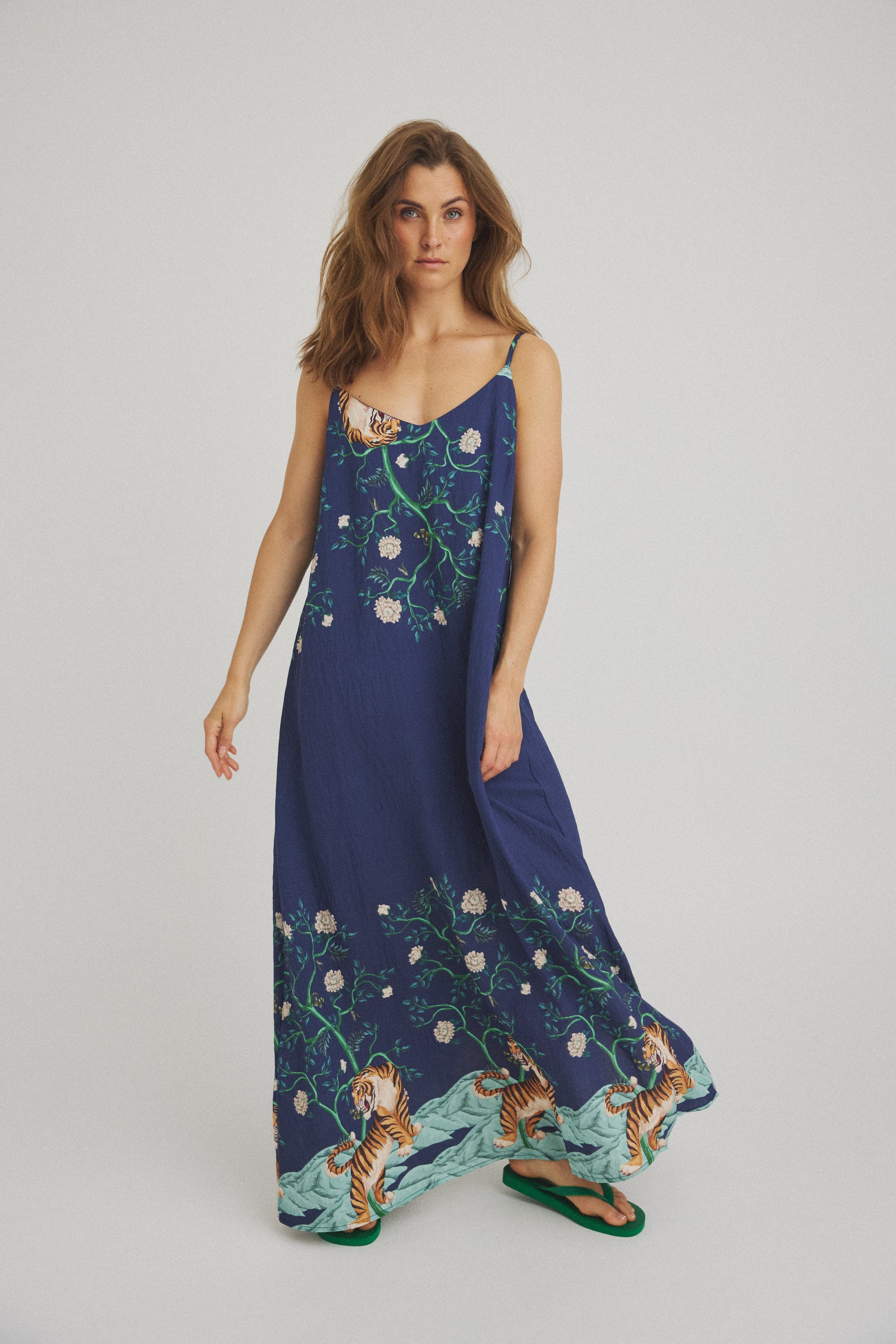 LUXZUZ // ONE TWO Vendela Dress Dress Indigo 5500