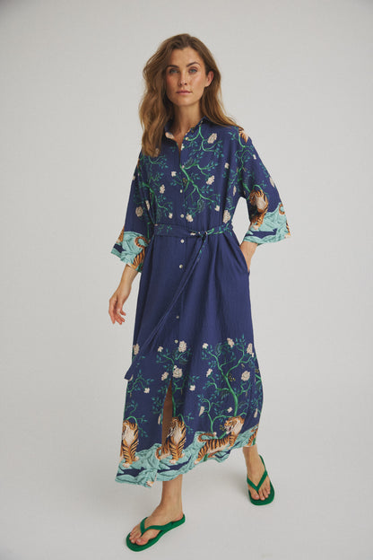 LUXZUZ // ONE TWO Vendla Dress Dress Indigo 5500