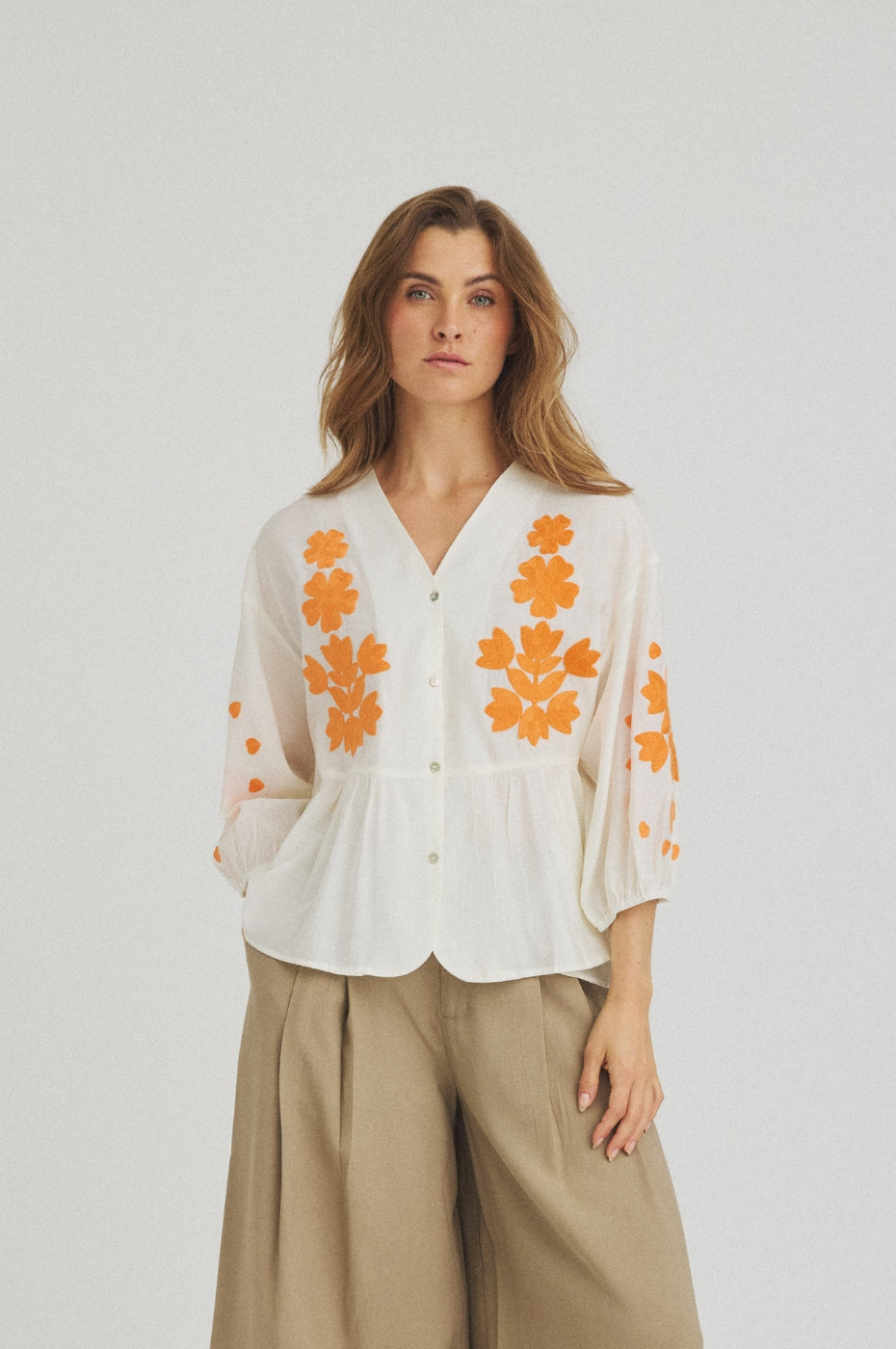 LUXZUZ // ONE TWO Vilda Shirt Shirt Juice 2050