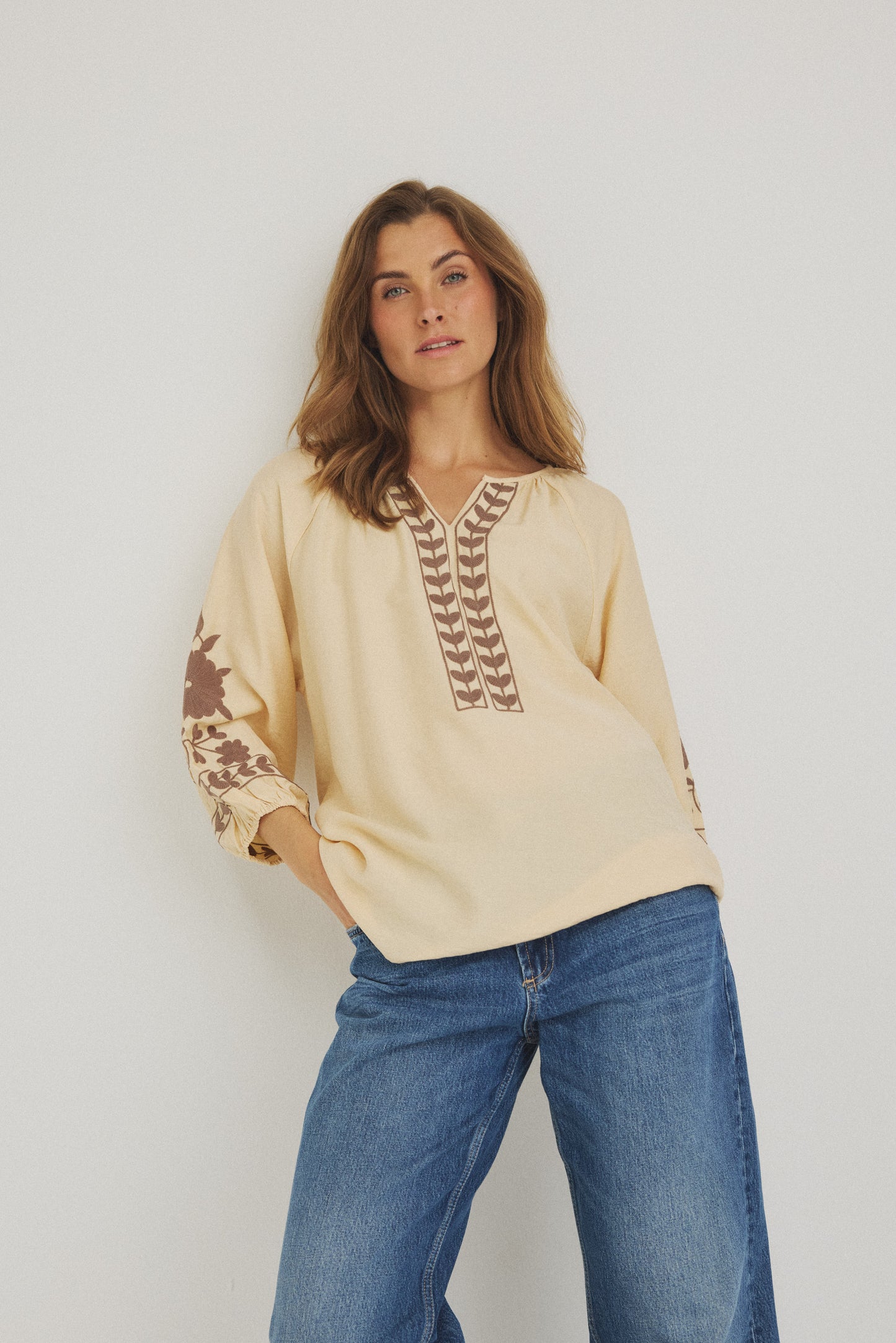 LUXZUZ // ONE TWO Vina Blouse Blouse Soft Yellow 1029